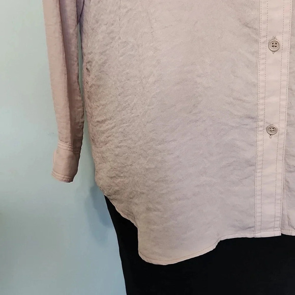 Uniqlo taupe button down top - Picture 7 of 14